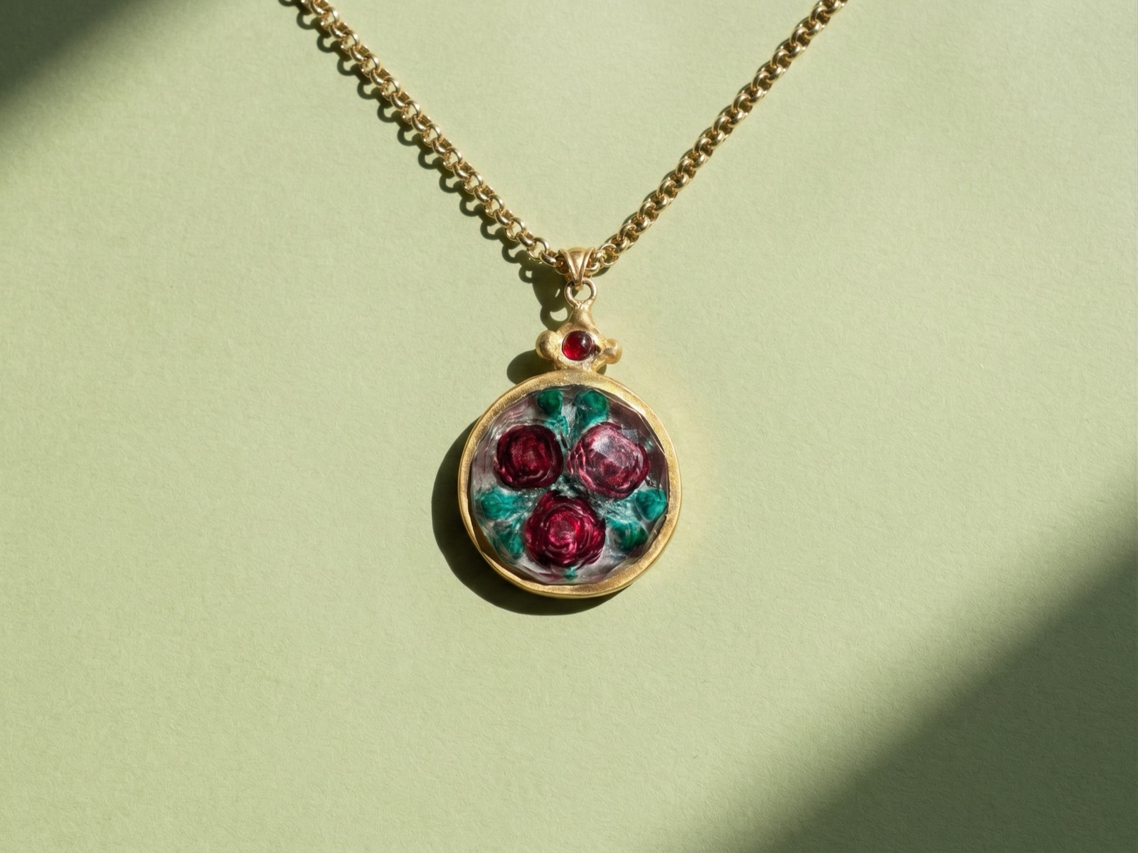 Roses Pendant